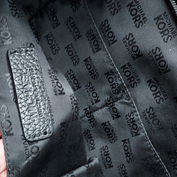 SOLD Michael Kors Large Pebbled Leather Bag, EUC - Picture 10 of 12